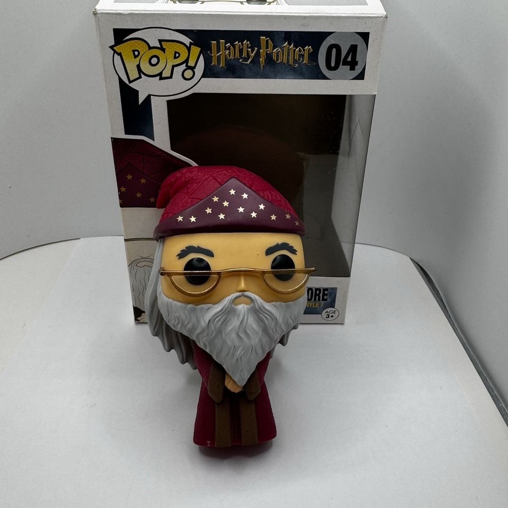 Funko Pop! Vinyl: Harry Potter Albus Dumbledore | Damaged